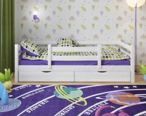 Детская кровать из массива березы Соня-5 (Белый/Лак) в Югорске - yugorsk.mebel-74.com | фото
